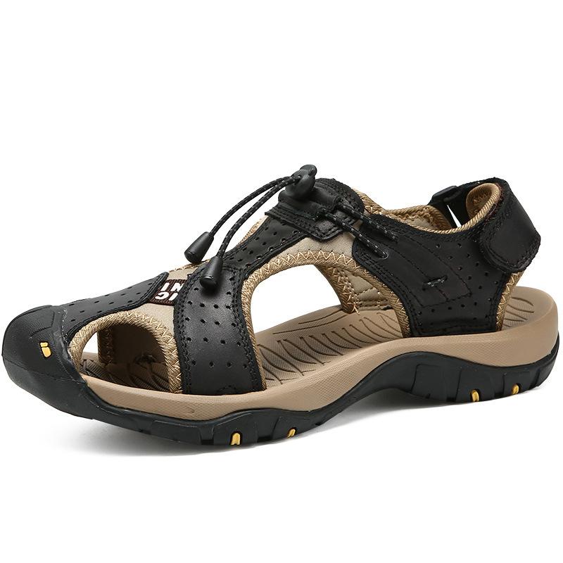 Modische atmungsaktive Sandalen für den Außenbereich