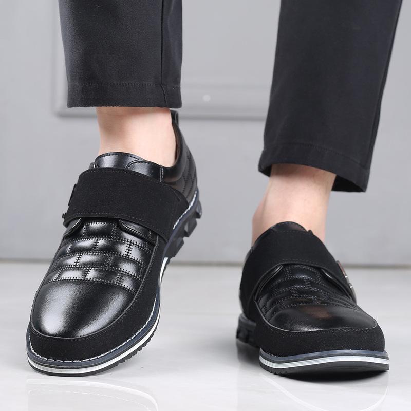 Men Metal Decor Genuine Leather Splicing Casual Shoes