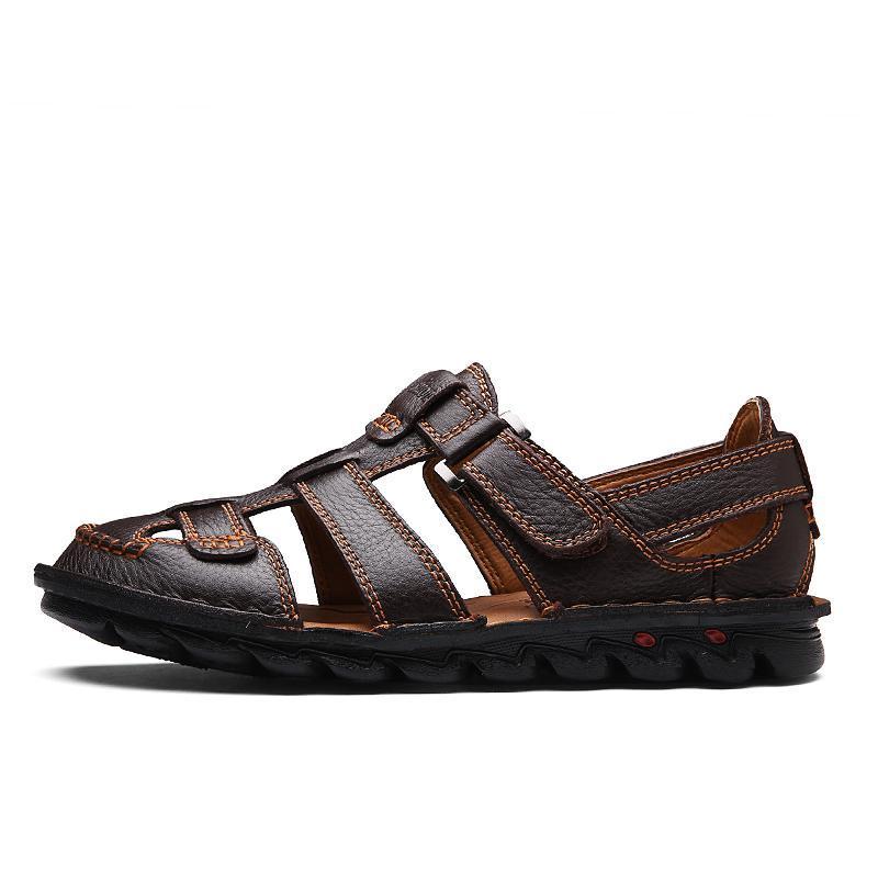 Modische und bequeme Sandalen